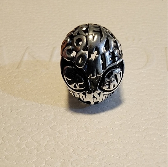 Pandora Marvel Spider-Man Mask Charm - Picture 3 of 9